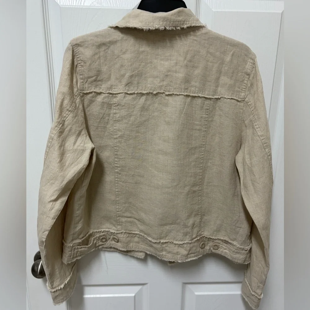 Tommy Bahama Women's Light Beige Linen-Blend Jean Jacket - Picture 6 of 6